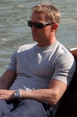 Daniel_Craig_on_Venice_yacht_crop2.jpg